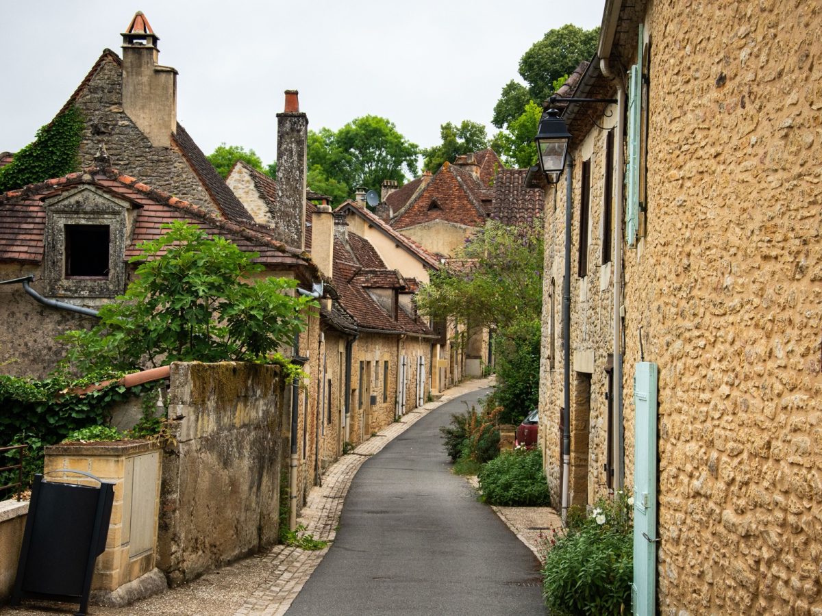 Vendre son bien en France avant d'investir à l'étranger