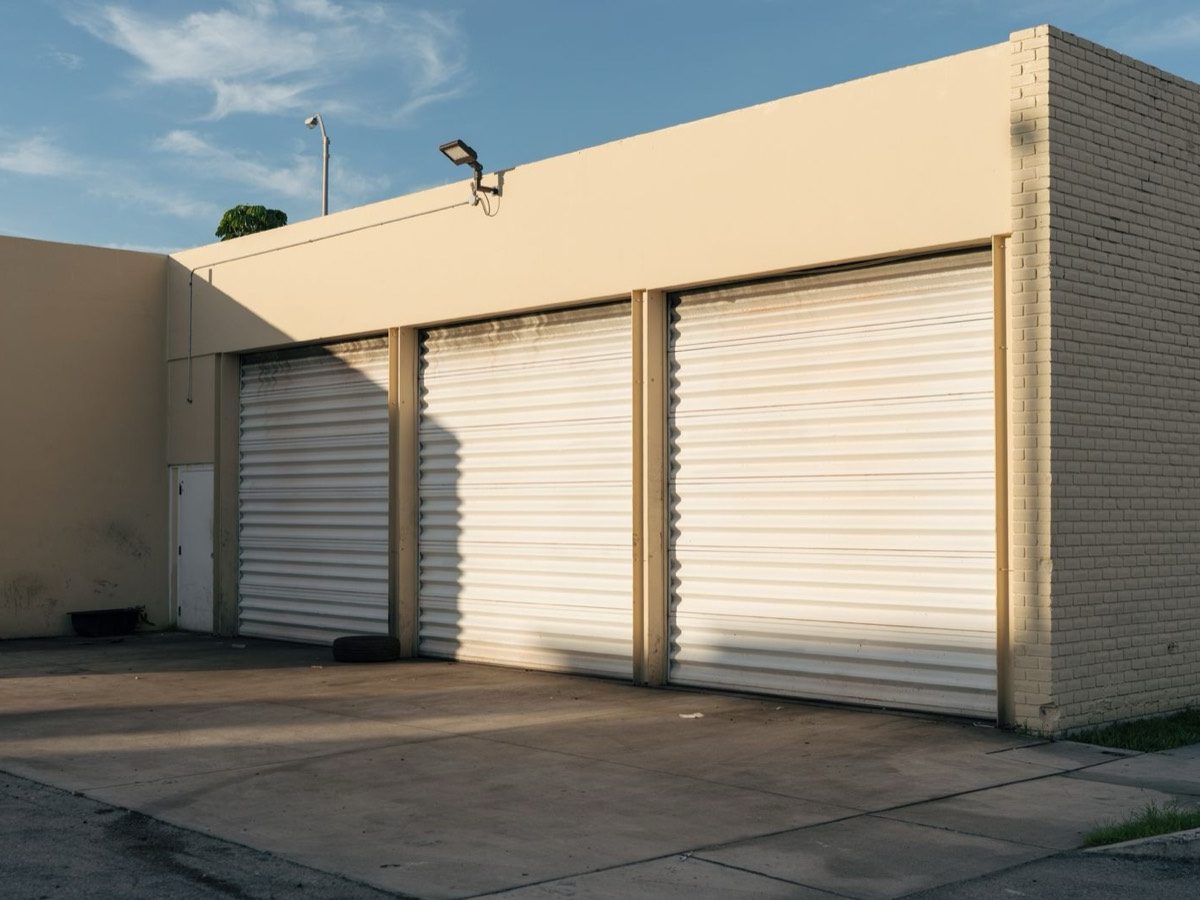 Acheter un box de stockage avant un départ à l'étranger : le guide